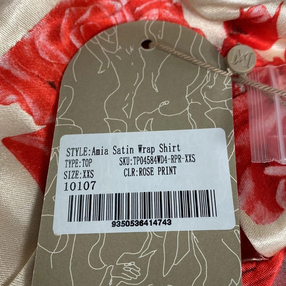 Meshki “NEW” Amos Rose Print Satin Wrap Shirt Size XXS - Picture 10 of 10